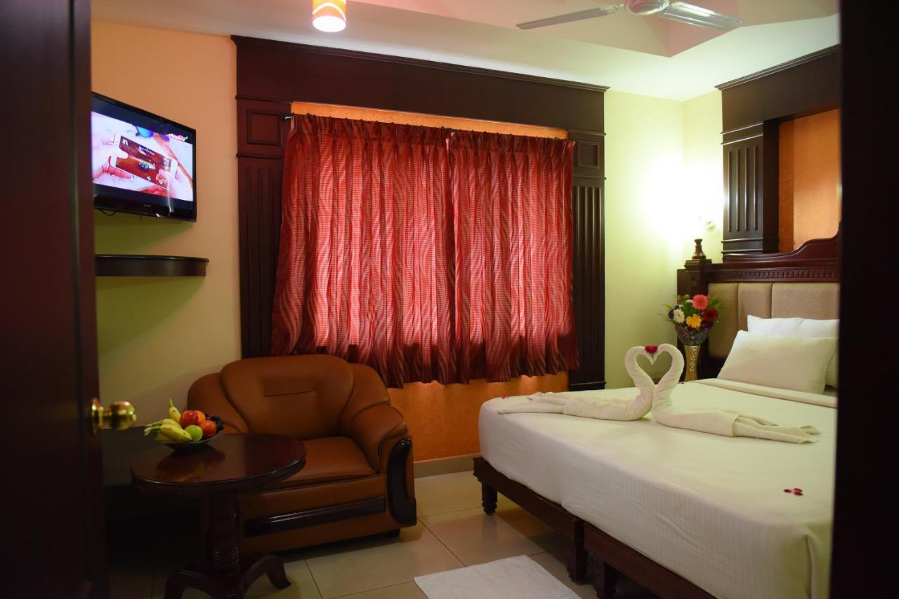 Chendhoor Residency Hotel Tiruchirappalli Buitenkant foto